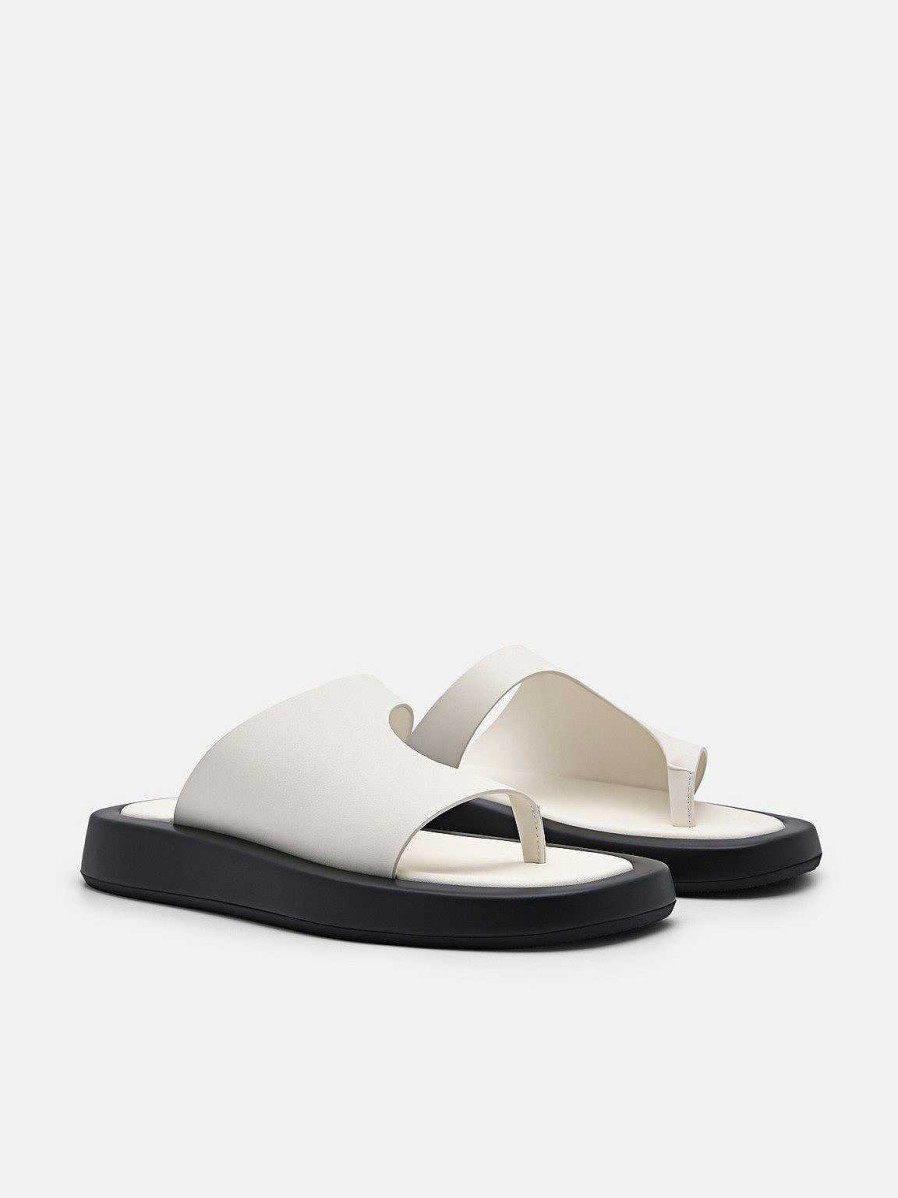 New Este Thong Sandals Sandals